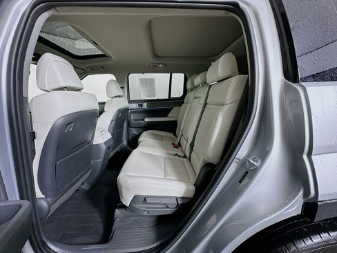 Used 2025 Hyundai Santa Fe Limited image 27