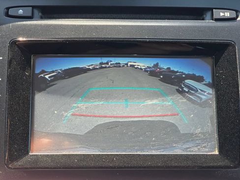 Used 2019 Toyota Highlander LE AWD/4WD image 13