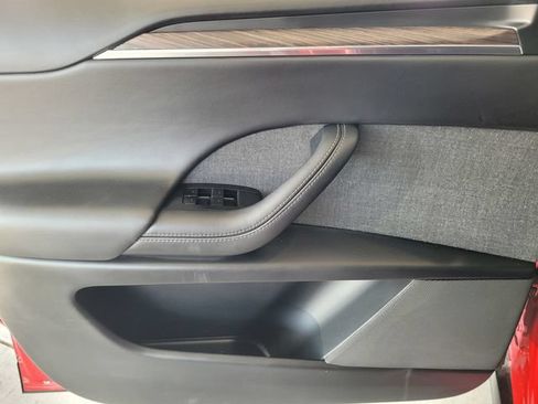 Used 2022 Tesla Model X AWD/4WD image 18