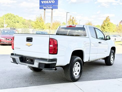 Used 2018 Chevrolet Colorado W/T w/ WT Convenience Package RWD image 10