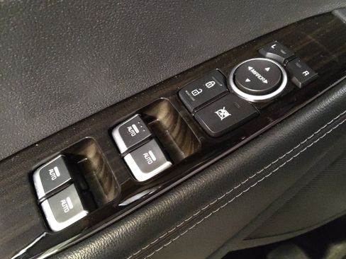 Used 2020 Kia Sorento EX FWD image 27