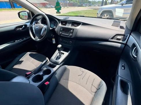 Used 2016 Nissan Sentra S FWD image 11