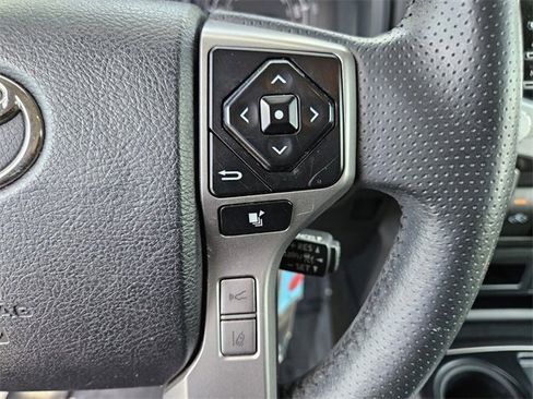 Used 2020 Toyota 4Runner SR5 image 22