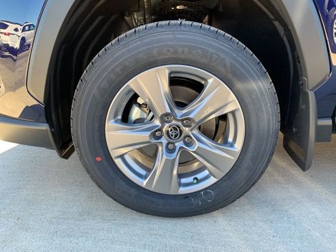 New 2025 Toyota RAV4 XLE image 31