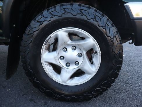 Used 2002 Toyota Tacoma 4x4 Regular Cab image 65