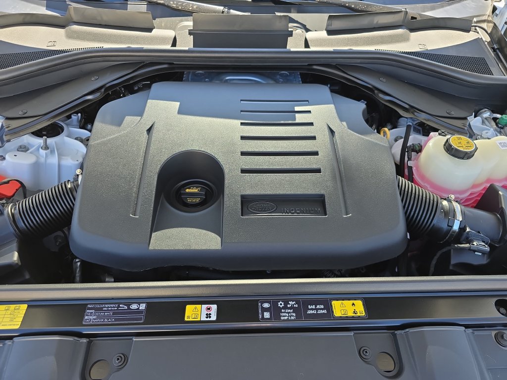 New 2026 Land Rover Range Rover SE AWD/4WD image 33