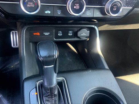 Used 2025 Honda Civic Sport image 36