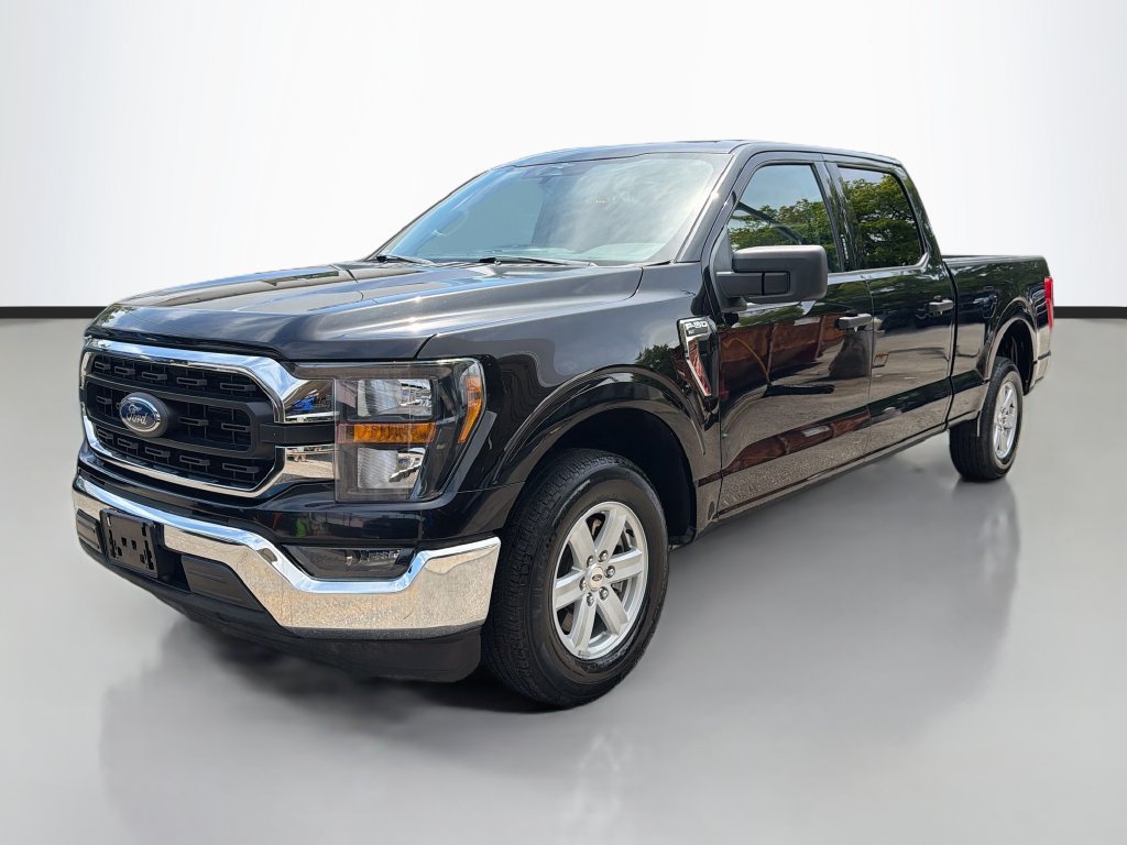 Used 2023 Ford F150 XLT w/ Equipment Group 301A Mid RWD image 3