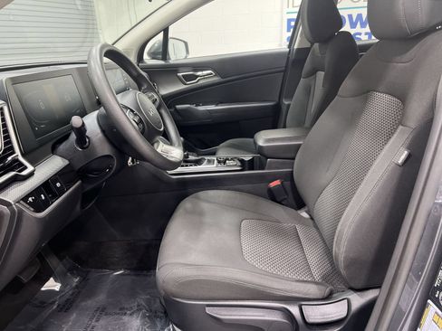 Used 2024 Kia Sportage LX AWD/4WD image 11