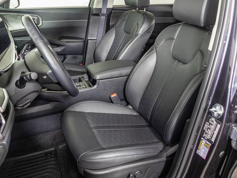 Used 2025 Kia Sorento X-Line EX AWD/4WD image 23