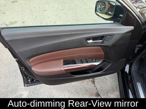 Used 2017 Acura TLX image 19