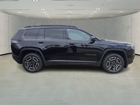 New 2026 Jeep Cherokee Limited image 3