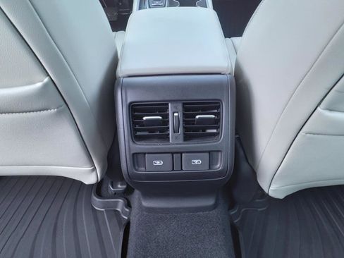 Used 2022 Honda Accord Touring image 16