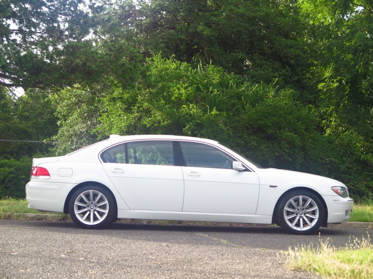 Used 2007 BMW 750Li RWD image 5