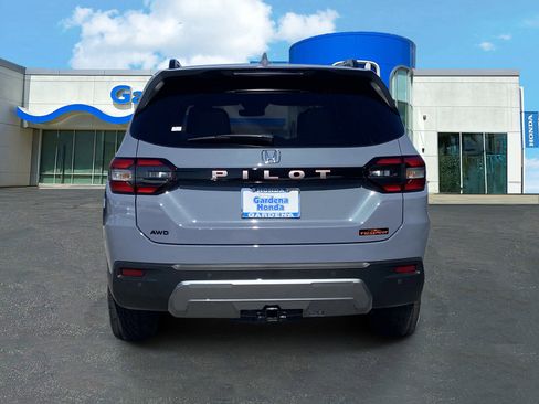 New 2026 Honda Pilot TrailSport image 5