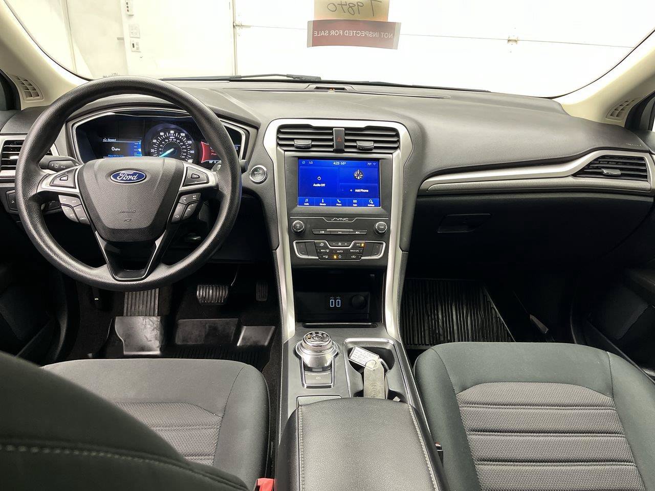 Used 2020 Ford Fusion SE FWD image 4