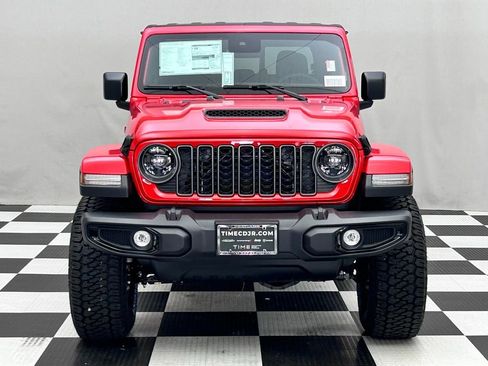 New 2025 Jeep Gladiator Sport image 3