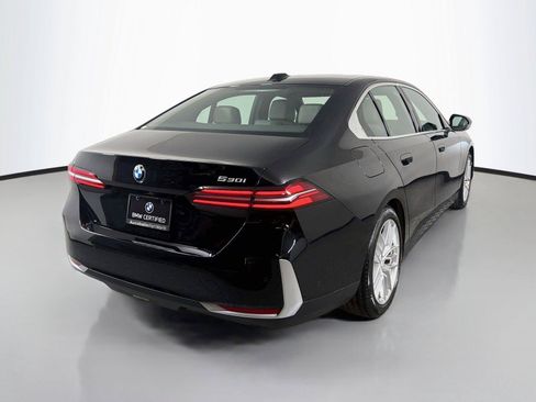 Used 2024 BMW 530i w/ Premium Package RWD image 5