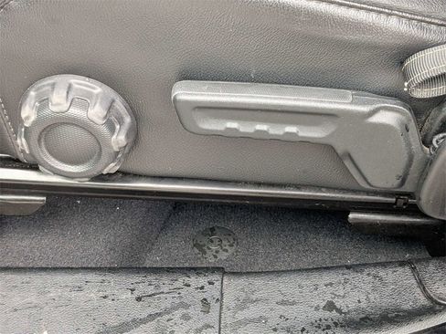 Used 2018 Jeep Wrangler Unlimited Sahara w/ Cold Weather Group image 20