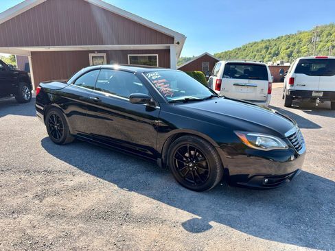 Used 2012 Chrysler 200 S FWD image 29