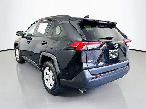 Used 2021 Toyota RAV4 XLE FWD image 5