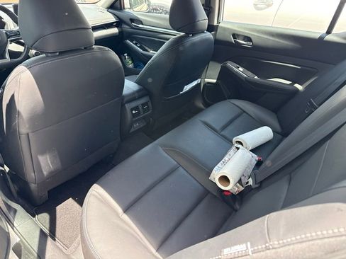 Used 2024 Nissan Altima 2.5 SL FWD image 5