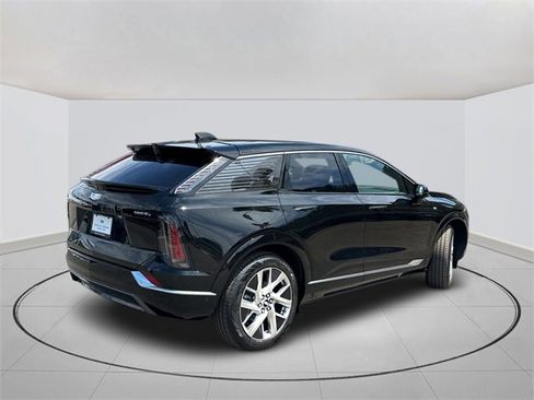 New 2025 Cadillac Optiq Luxury 1 image 11