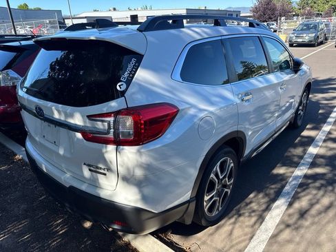 Used 2024 Subaru Ascent Touring AWD/4WD image 3