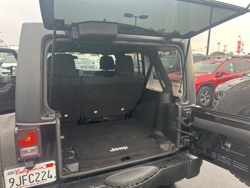 Used 2011 Jeep Wrangler Unlimited Sport image 29