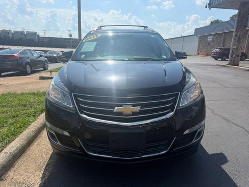 Used 2017 Chevrolet Traverse LT AWD/4WD image 2