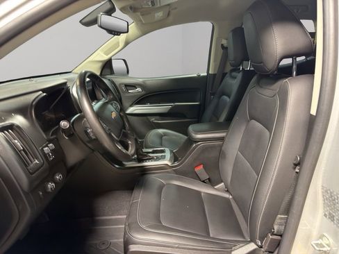Used 2020 Chevrolet Colorado LT w/ Luxury Package AWD/4WD image 9