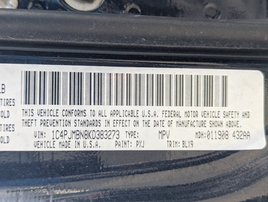 Used 2019 Jeep Cherokee Trailhawk AWD/4WD image 11