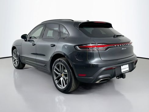 Certified 2025 Porsche Macan image 3