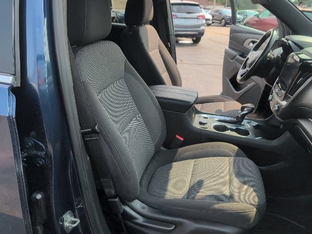 Used 2022 Chevrolet Traverse LT FWD image 46
