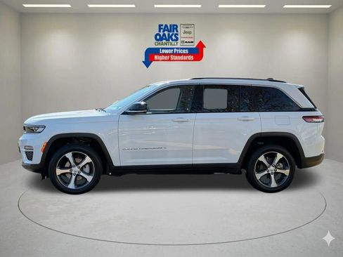 Used 2023 Jeep Grand Cherokee Limited image 11