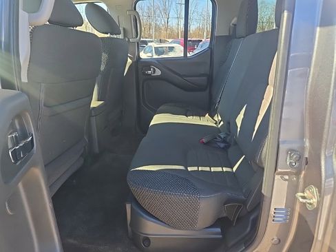 Used 2018 Nissan Frontier PRO-4X image 25