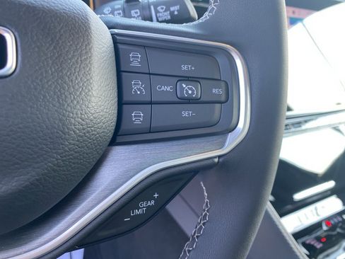 New 2025 Jeep Wagoneer Series II image 27