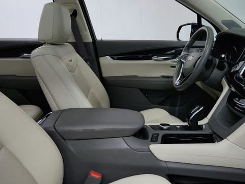 Certified 2023 Cadillac XT6 Premium Luxury image 41