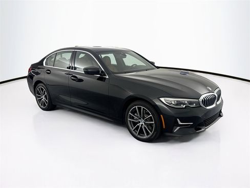 Used 2019 BMW 330i xDrive 330i xDrive w/ Premium Package image 3