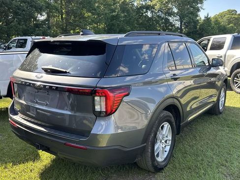 Certified 2025 Ford Explorer Active RWD image 16