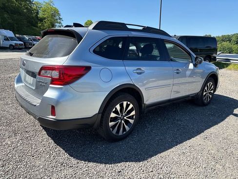Used 2016 Subaru Outback 3.6R Limited AWD/4WD image 5