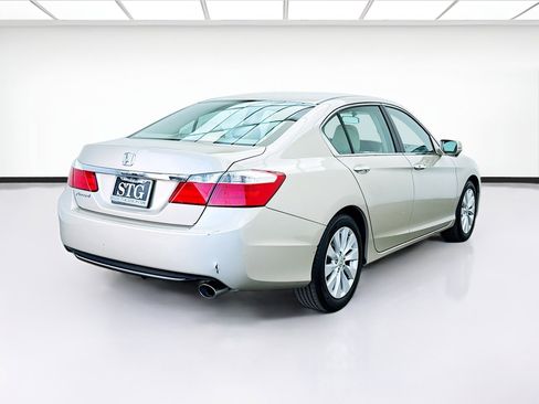 Used 2015 Honda Accord EX image 4