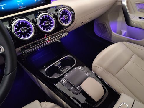 Used 2022 Mercedes-Benz A 220 image 23