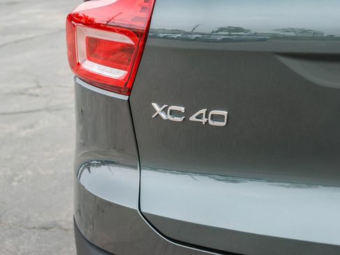 New 2026 Volvo XC40 B5 Plus w/ Protection Package Premier AWD/4WD image 12