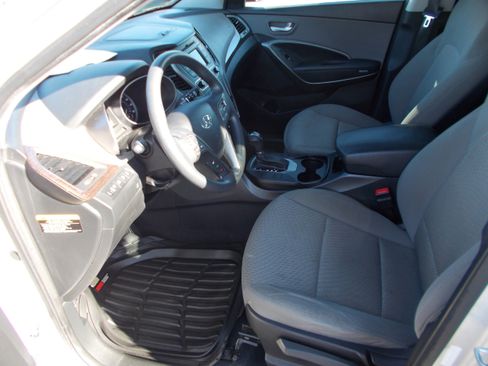 Used 2018 Hyundai Santa Fe Sport image 9