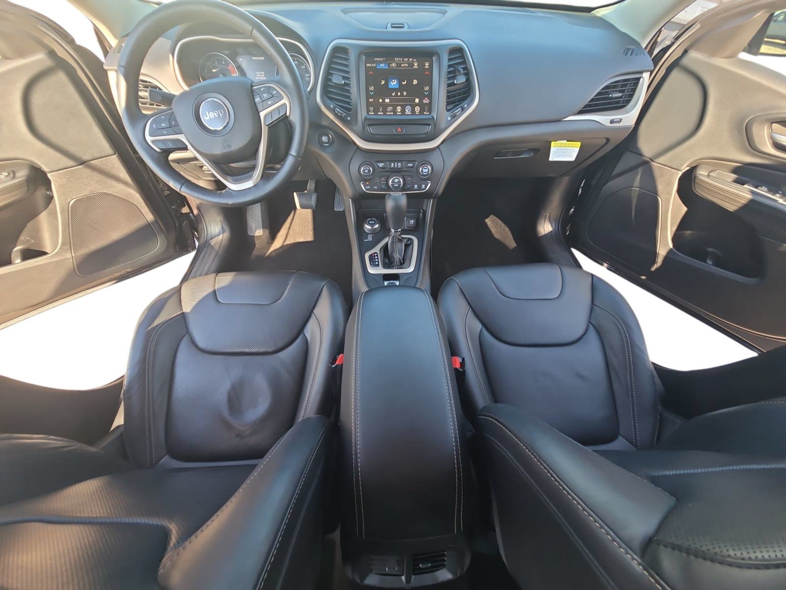 Used 2016 Jeep Cherokee Limited w/ Luxury Group AWD/4WD image 9