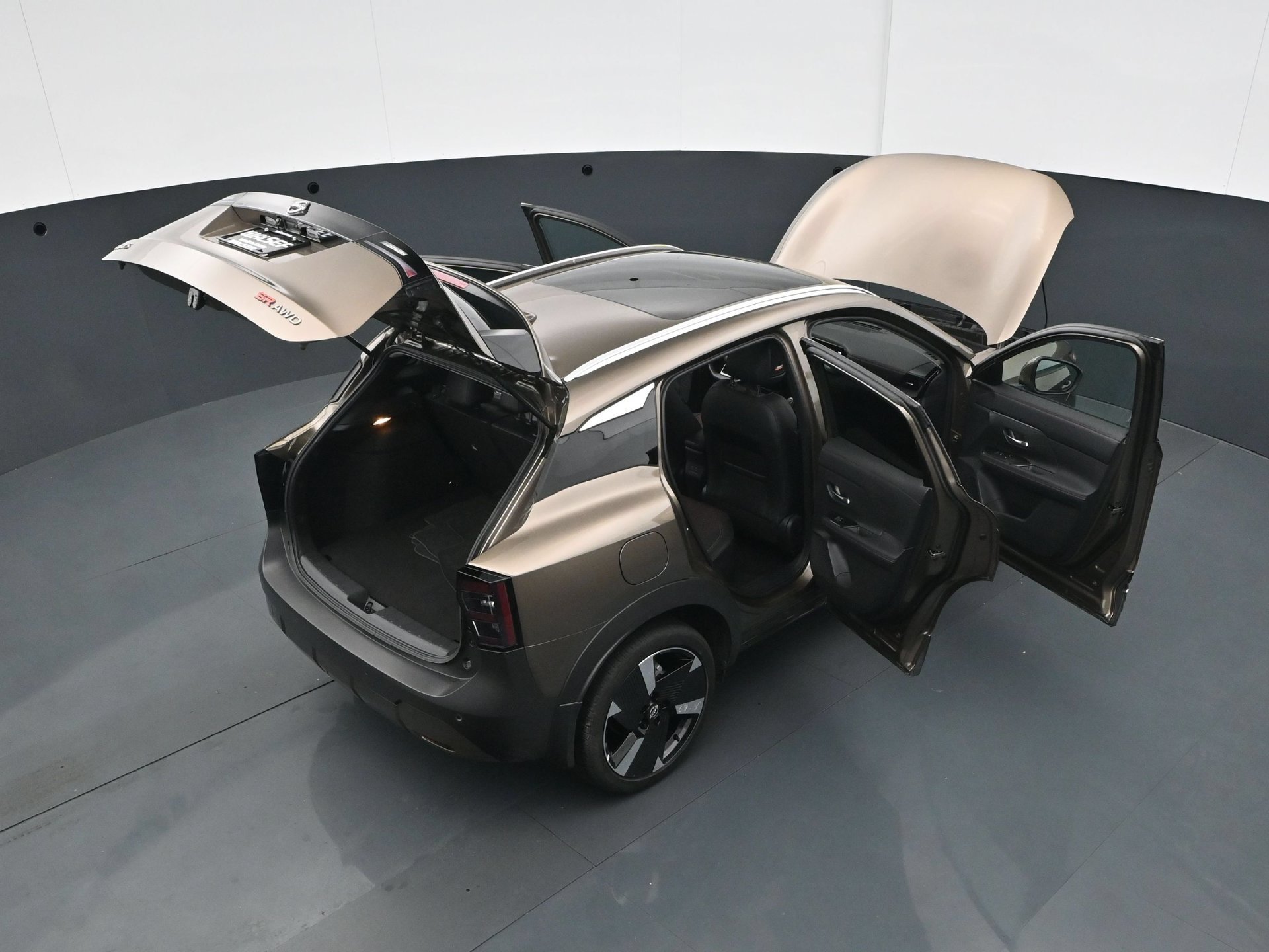 Used 2025 Nissan Kicks SR w/ SR Premium Package AWD/4WD image 41