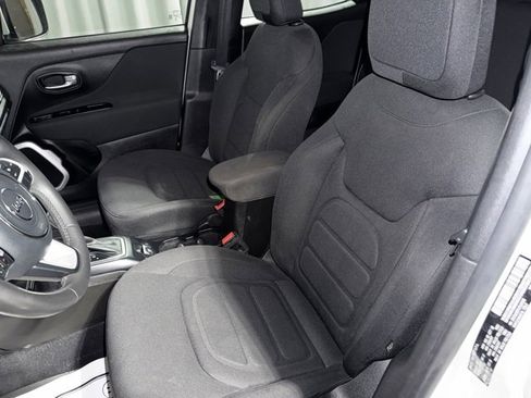 Used 2020 Jeep Renegade Latitude image 12