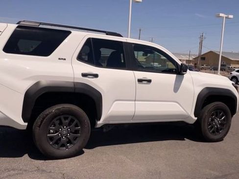 Used 2025 Toyota 4Runner SR5 AWD/4WD image 2