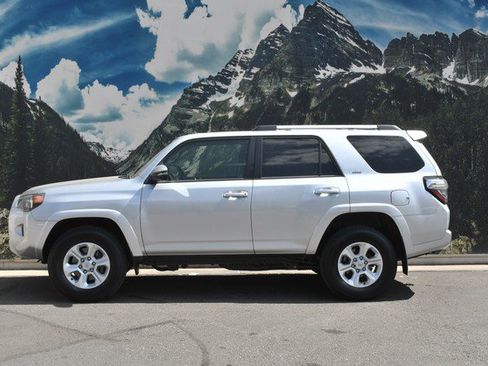 Certified 2024 Toyota 4Runner SR5 Premium w/ Moonroof Package AWD/4WD image 7